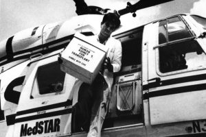 人类肾脏移植的运输直升机